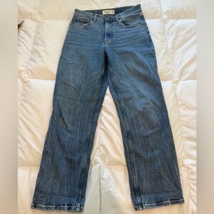 🎉NWOT Abercrombie & Fitch Ultra High Rise Ankle Straight Jeans🎉